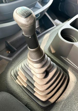 Camion rigido Mercedes Axor 1833 2014