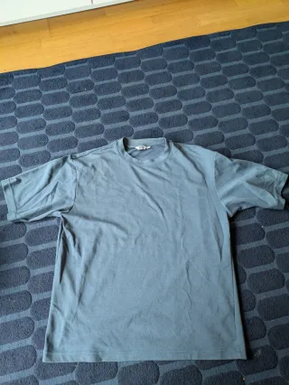 Camiseta Uniqlo azul