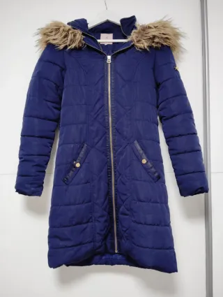 Chaqueta larga azul marino con capucha