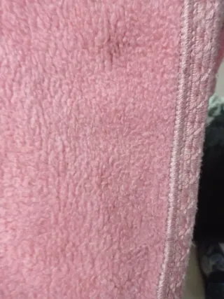 Faldilla mesa redonda rosa fleece