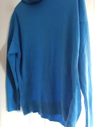 Jersey azul cuello alto talla única