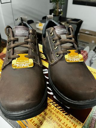 Zapatos Skechers Relaxed Fit Marrón Talla 43 nuevo