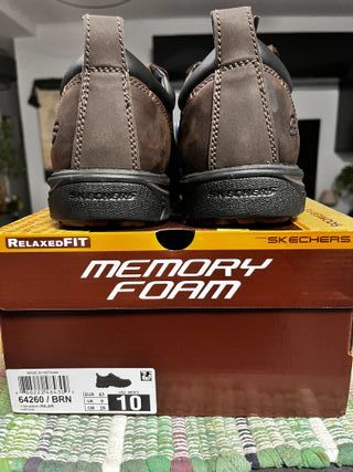 Zapatos Skechers Relaxed Fit Marrón Talla 43 nuevo