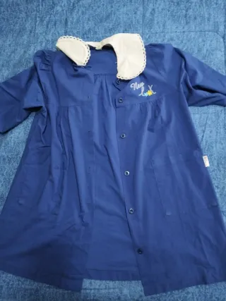 2 grembiuli bambina 7-8 anni