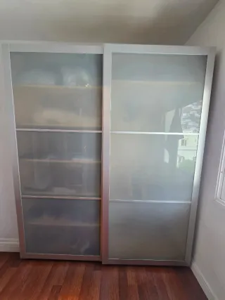 Armario de puertas correderas Ikea PAX