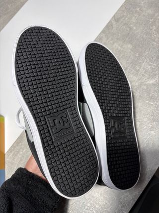 Zapatillas DC Niño Blancas y Negras talla 34