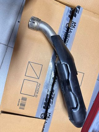 Escape Husqvarna Svartpilen 125