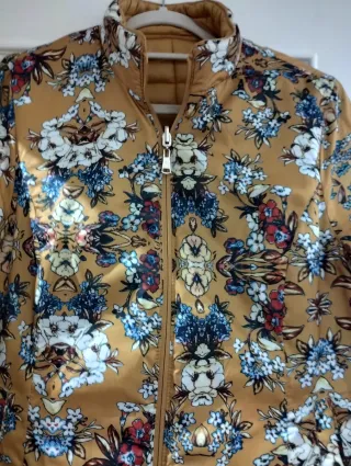 Cazadora acolchada reversible amarilla