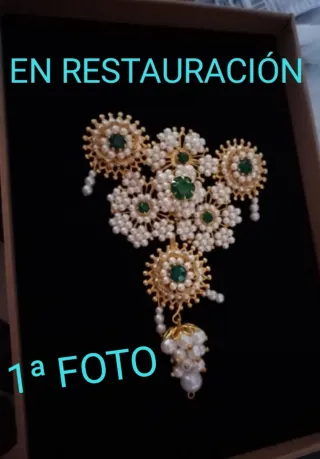 Se restaura aderezos de fallera