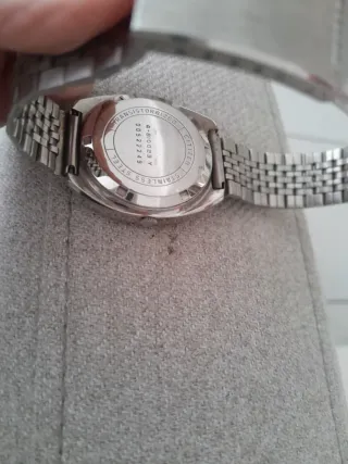 Reloj Citizen Acero Inoxidable Gris