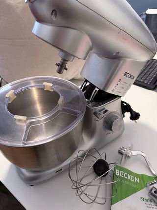 Batidora Eléctrica BECKEN
