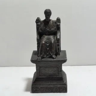 Antico souvenir Grand Tour in metallo San Pietro