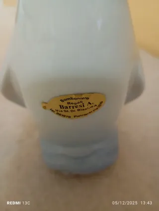 Piccolo oggetto in porcellana