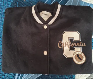 Chaqueta Pull&Bear Negra y Blanca Talla M