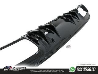 DIFUSOR TRASERO CON COLAS CROMO MERCEDES CLASE C KOMBI/SEDAN W205 NEGRO BRILLO