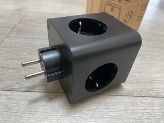 Enchufe Cubo Negro Sin Cable