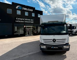 Camion rigido Mercedes Atego 1524 2015