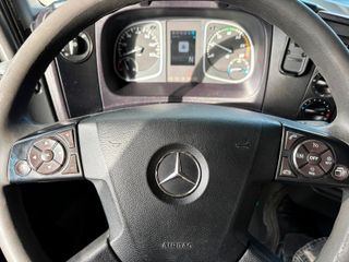 Camion rigido Mercedes Atego 1524 2015