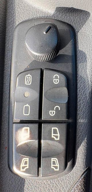 Camion rigido Mercedes Atego 1524 2015