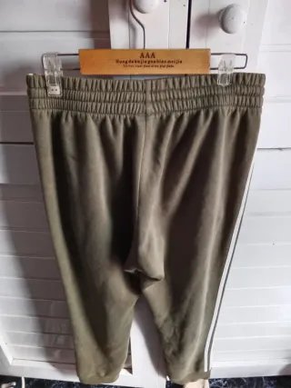 Lote de ropa vaquera, se vende por separado..