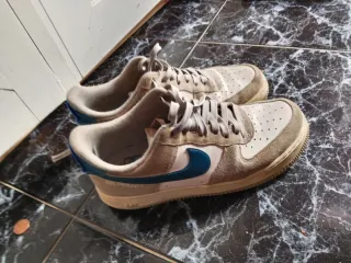 Lote de ropa vaquera, se vende por separado..