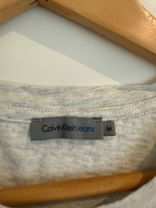 Camiseta Calvin Klein Gris Logo