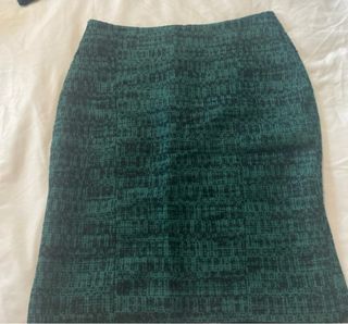 Falda Adolfo Dominguez verde y negra