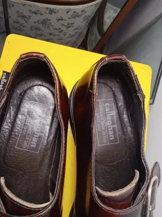 Zapatos Callaghan Monje Rojo y Negro