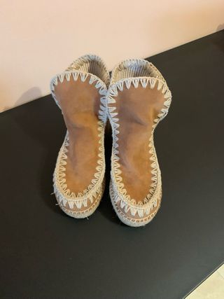 Botas de ante con suela de esparto