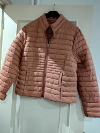 Cazadora acolchada rosa