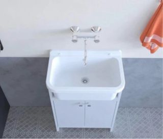 Lavatoio in plastica bianco