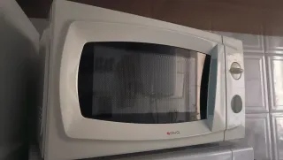 Microondas blanco AYA