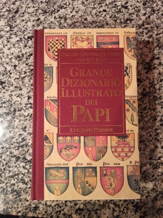 Grande Dizionario Illustrato dei Papi