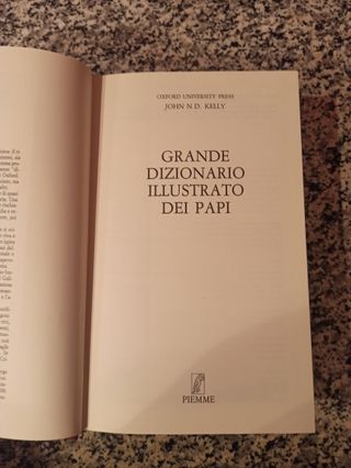 Grande Dizionario Illustrato dei Papi