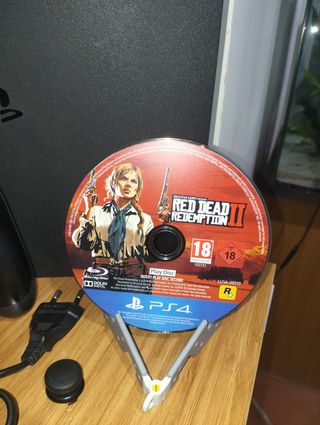 PS4 Slim Nera + Red Dead Redemption 2