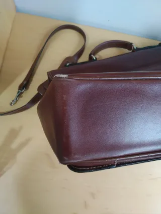 Maletín de cuero marrón