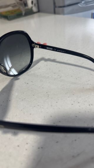 Gafas de sol Moschino negras