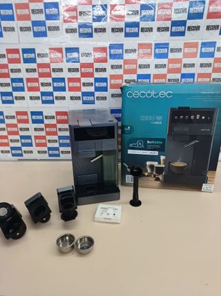 Cafetera cápsulas con tanque leche y 20 bares – Cecotec