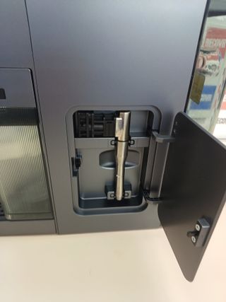 Cafetera cápsulas con tanque leche y 20 bares – Cecotec