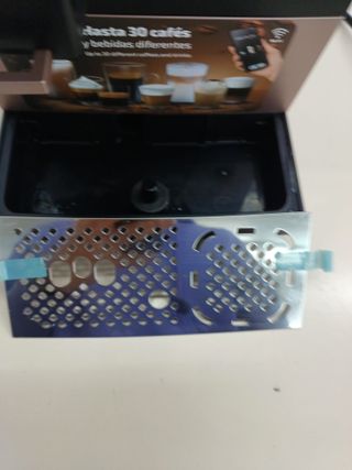 Cafetera superautomática WiFi 19 bares con tanque — Cecotec