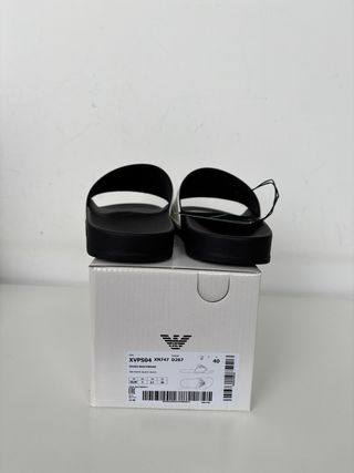 Chanclas Emporio Armani Negras y Blancas Talla 40