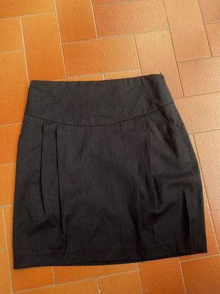 Gonna Zara nera a righe