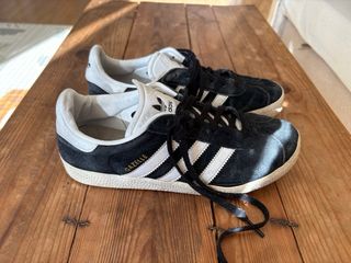 Zapatillas Adidas Gazelle Negras y Blancas