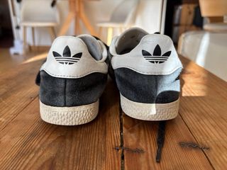 Zapatillas Adidas Gazelle Negras y Blancas