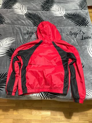 Cortavientos Jordan Rojo y Negro