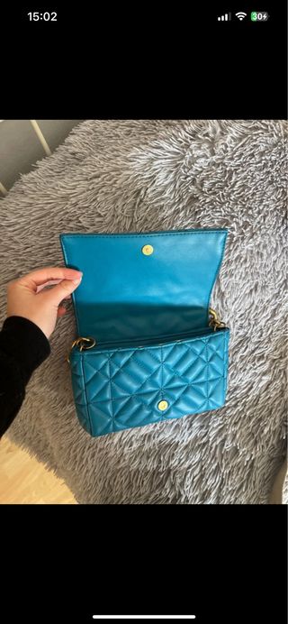 Bolso Zara acolchado cadena dorado