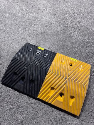 Reductores de velocidad (2 unidades)