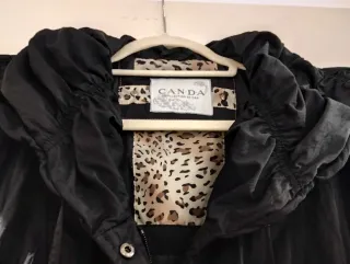 Cazadora Canda negra acolchada