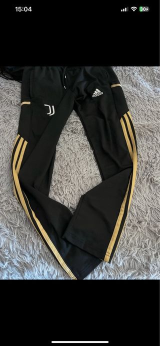 Pantalones chándal Juventus Adidas negros y dorado