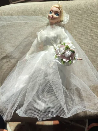 Muñeca de Novia Vestido Blanco y Rosa